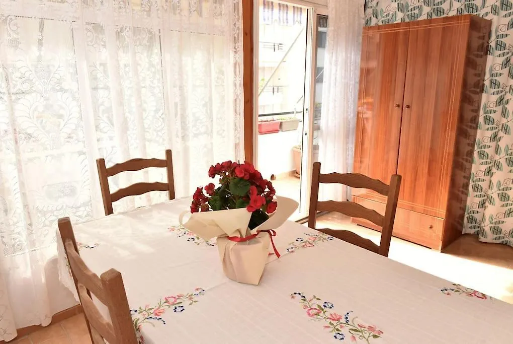 Sunny And Spacious Apartment In Orikum Beach Albania