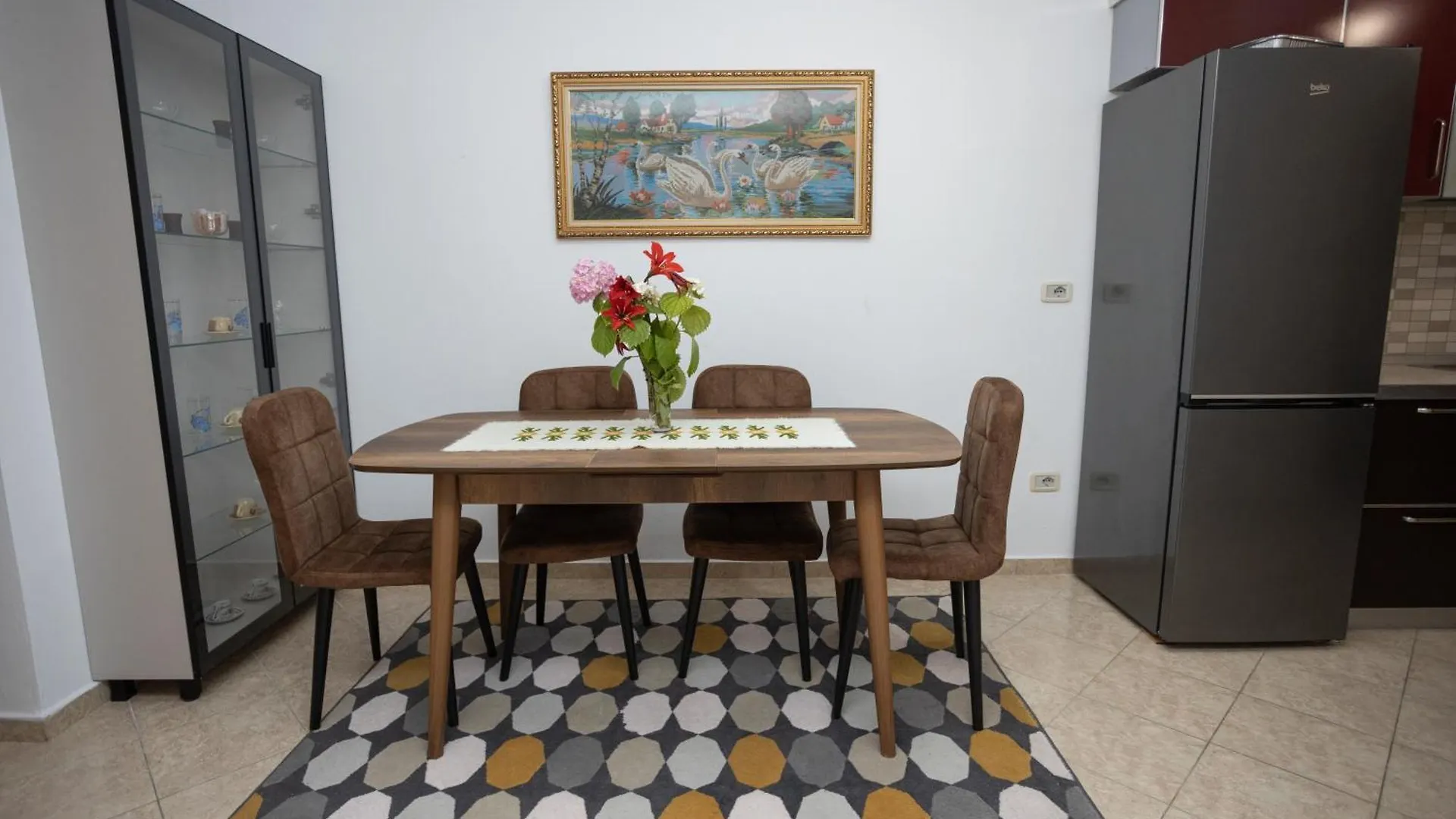 Sunny And Spacious Apartment In Orikum Beach 0*,  알바니아