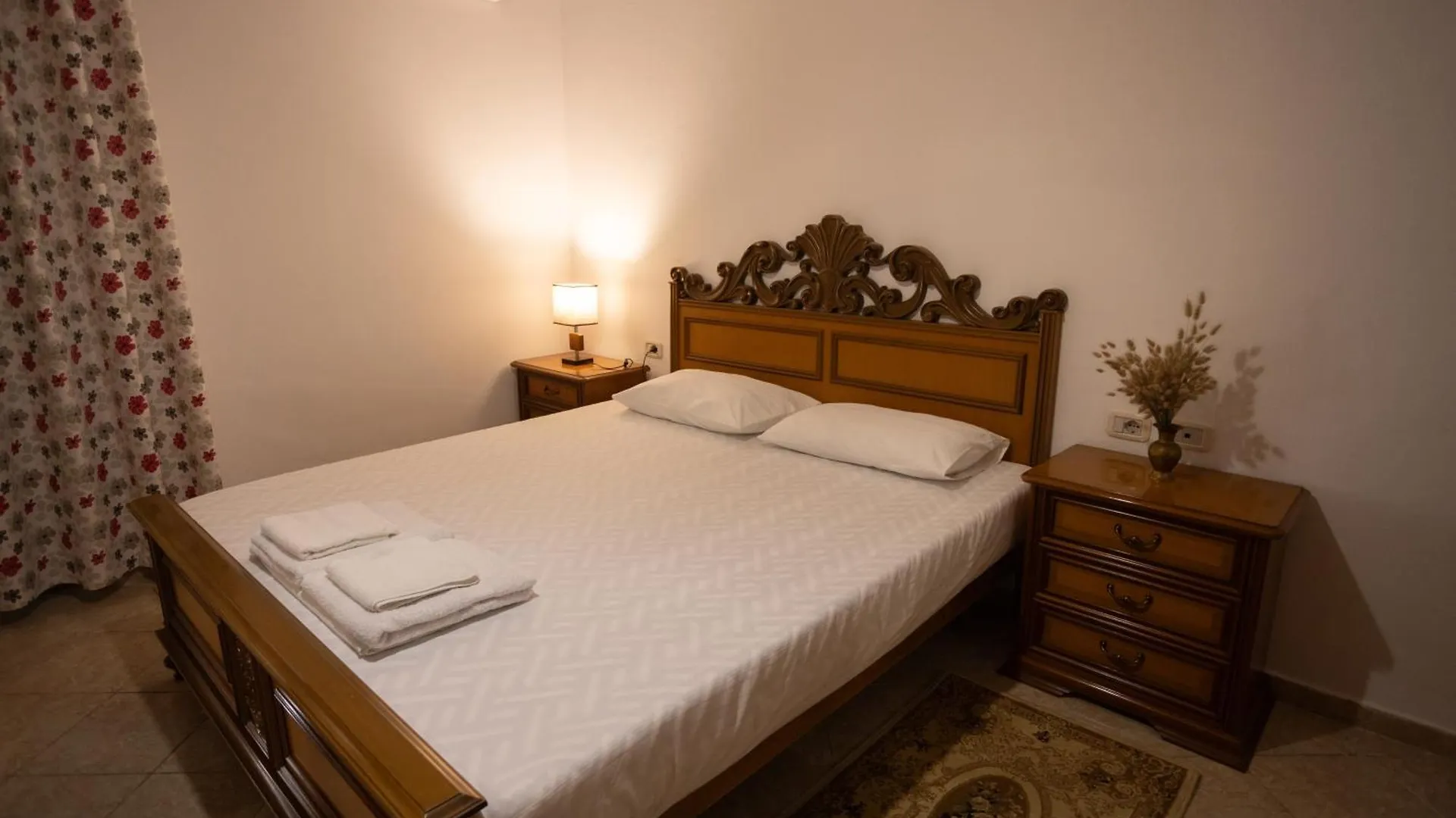 Sunny And Spacious Apartment In Orikum Beach 0*,