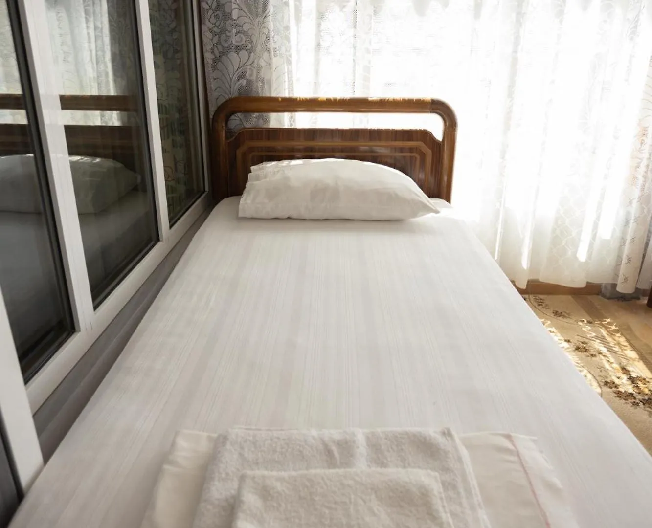 Sunny And Spacious Apartment In Orikum Beach
